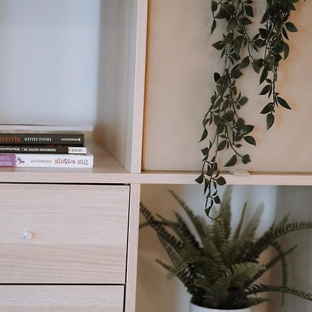 90Qm, 3 Bedrooms, Near Schoenbrunn, Balcony - Axara Housing Vienna Esterno foto