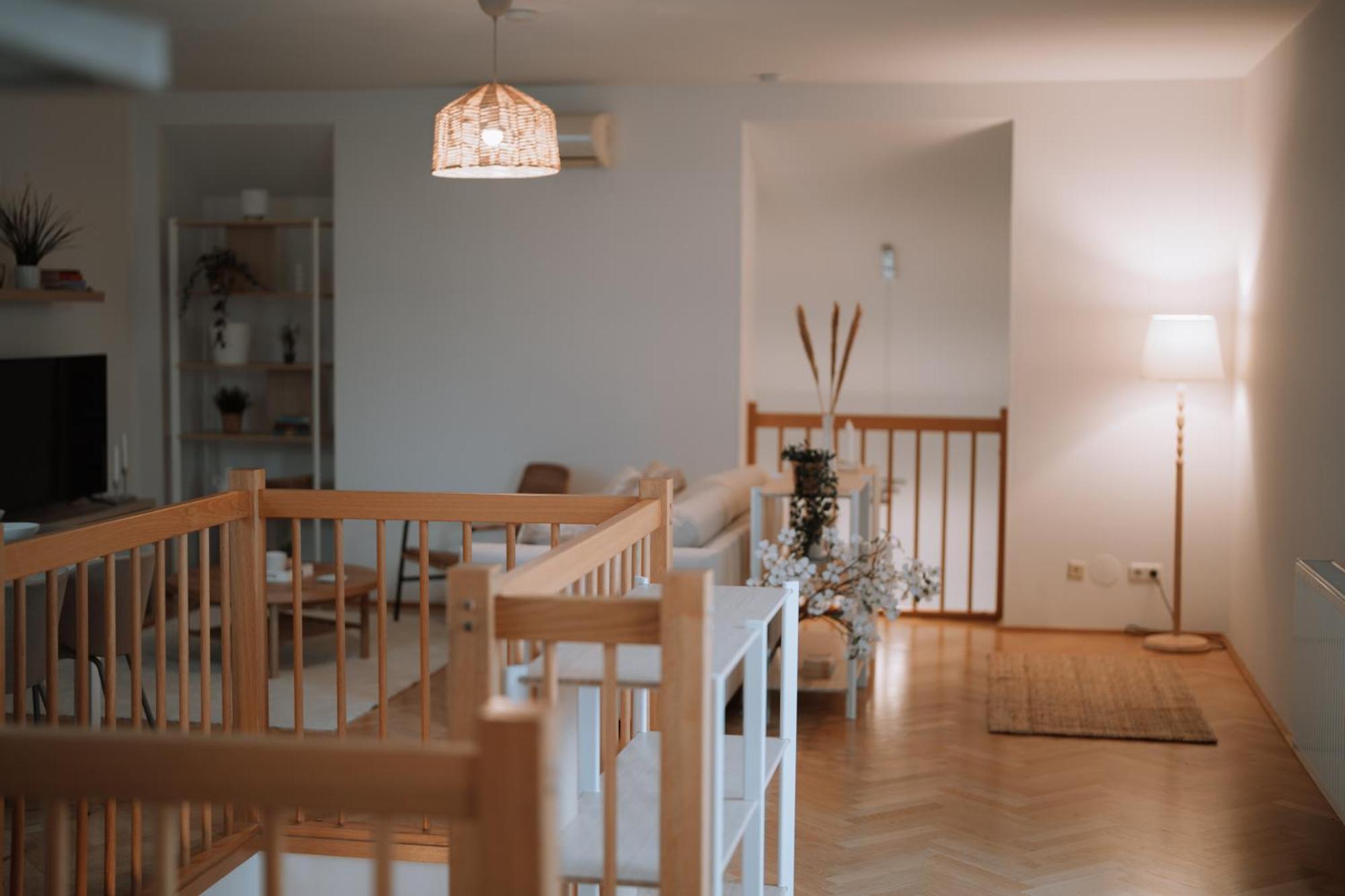 90Qm, 3 Bedrooms, Near Schoenbrunn, Balcony - Axara Housing Vienna Esterno foto