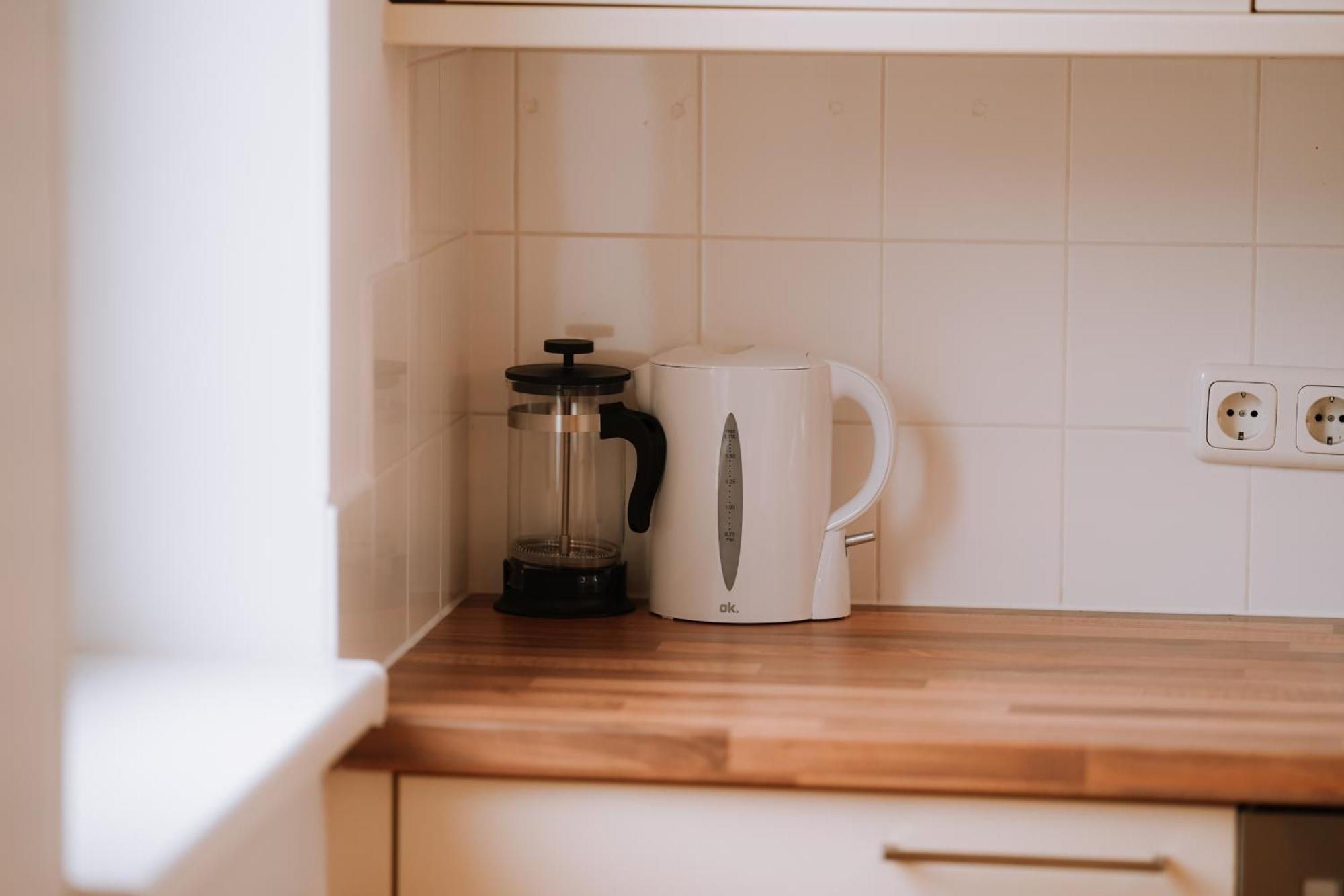 90Qm, 3 Bedrooms, Near Schoenbrunn, Balcony - Axara Housing Vienna Esterno foto
